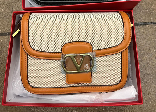 Valentino/Elegancia y Glamour!!