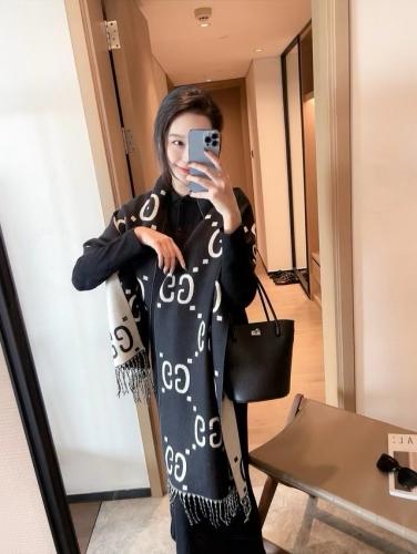 Bufandas gucci reversibles