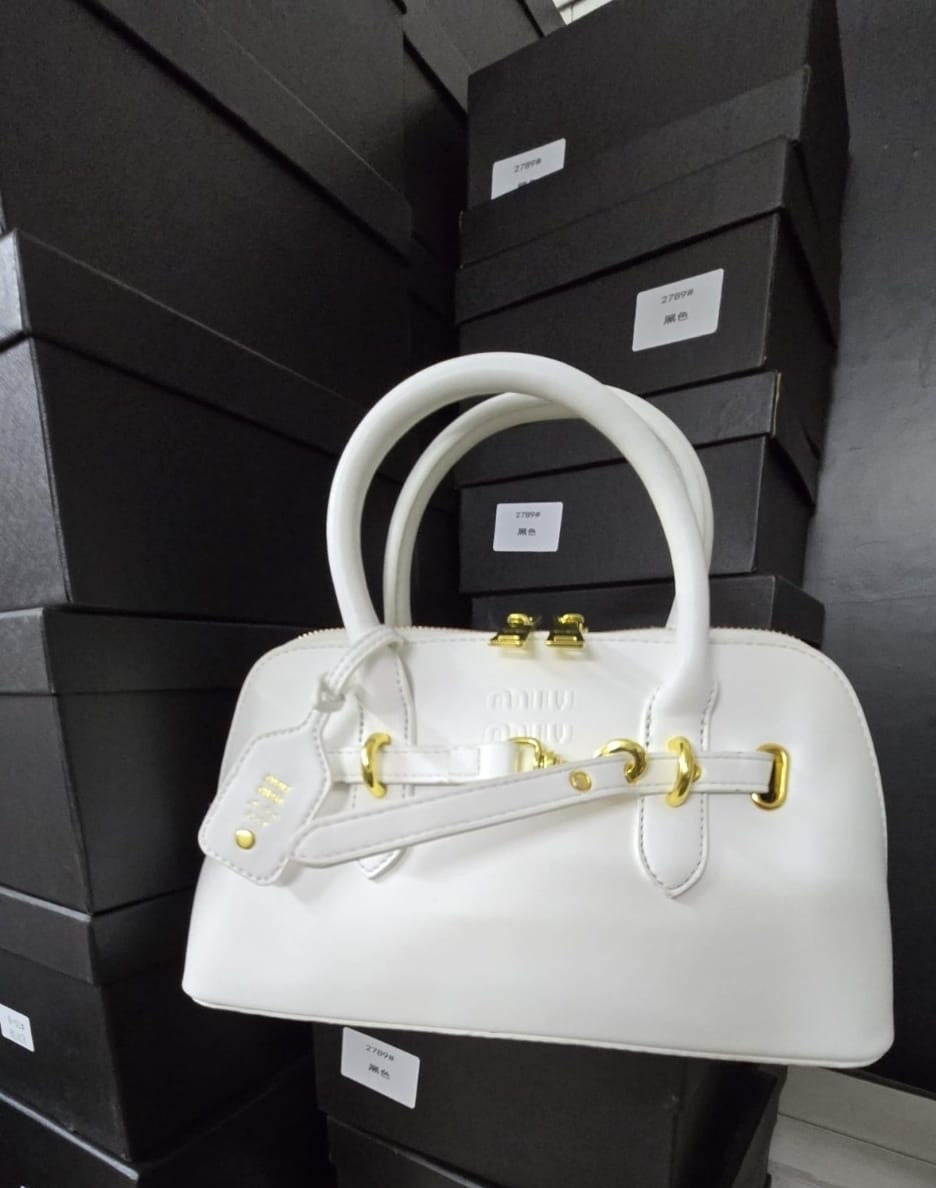 Miu Miu !!//Aventure mini Nappa