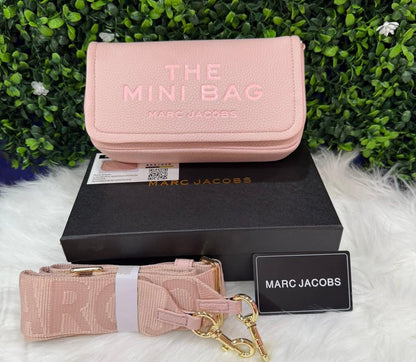 Marc Jacobs mini bag 
Calidad triple A con su caja