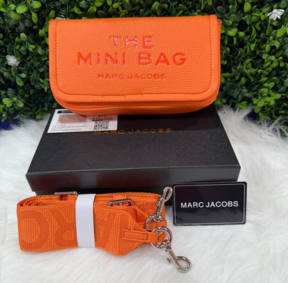 Marc Jacobs mini bag 
Calidad triple A con su caja